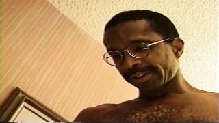 Nikki sinn mengambil anal 18 inci - penetrasi ekstrim payudara besar