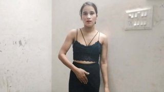 Hot Indian College Girl Fucks Pacar di Hostel - Adegan Seks Desi
