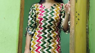 Desi bhabhi pornografi berat bercinta dengan saudara ipar - cumshot gaya doggy