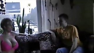 Geile milf mit dicken titten fickt remaja laki-laki im urlaubas3wbgec