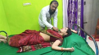 Hot Indian Bhabhi Sona Mendapat Hardcore Fuck By Doctor Selama Pemeriksaan Tubuh