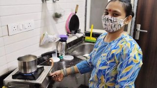 Desi Maid Tamnna mendapat wajah kacau oleh Malik - Big Ass Indian Babe di Hd HD buatan sendiri